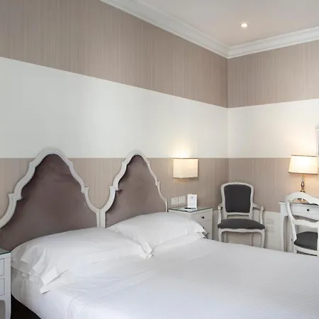 Ξενοδοχείο Rapallo 4*