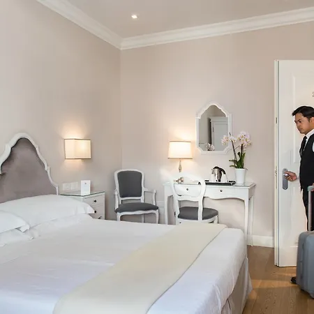 Отель Rapallo 4*